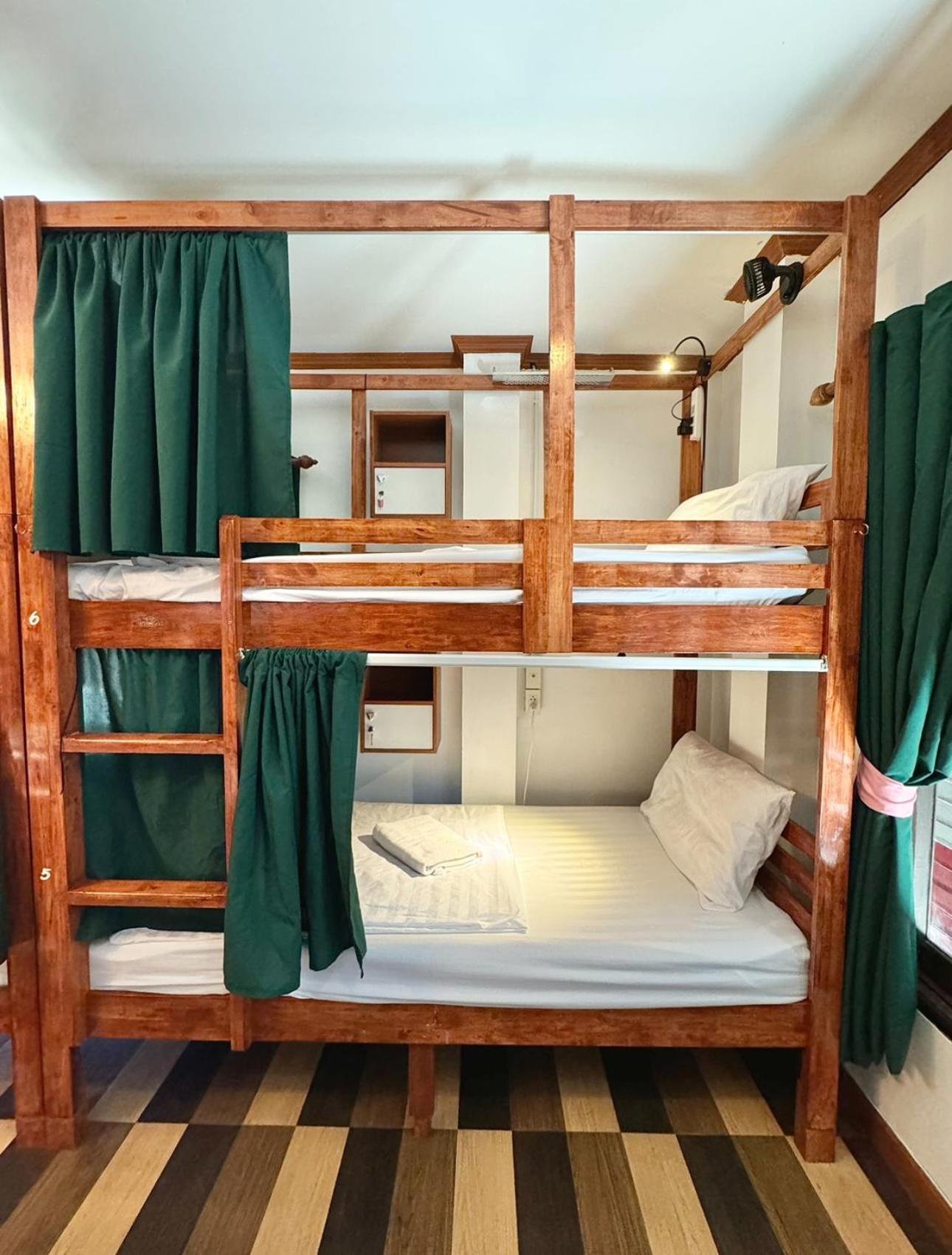 Propaganda Hostel パンガン島 エクステリア 写真